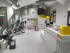 C8621瑞达世贸大厦150平美发店转让