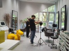 C8621瑞达世贸大厦150平美发店转让