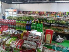 C8629位于五家渠市国际蓝湾西门内100平店面转让