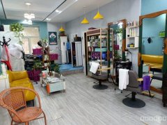 C8666位于昌吉市绿洲北路西域家园临街50平店面转让