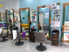 C8666位于昌吉市绿洲北路西域家园临街50平店面转让