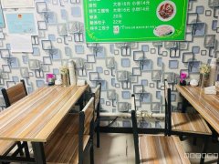 C8679昌吉长宁路宁都酒店旁30平快餐店转让