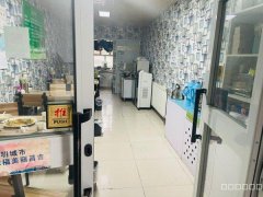C8679昌吉长宁路宁都酒店旁30平快餐店转让