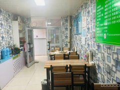 C8679昌吉长宁路宁都酒店旁30平快餐店转让