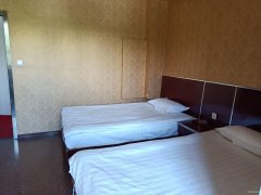 C8689位于阜康市元森国际东门临街二楼经营中宾馆对外出让承