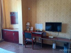 C8689位于阜康市元森国际东门临街二楼经营中宾馆对外出让承