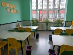 C8727位于五家渠步行街临街146平店面转让