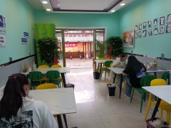 C8727位于五家渠步行街临街146平店面转让