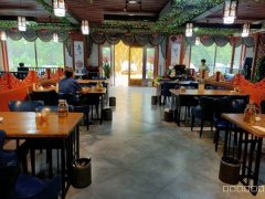 C8740位于奇台县当代名筑一期临街300平店面转让