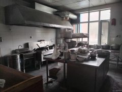 C8782米东区上沙河清真寺附近120平餐厅转让