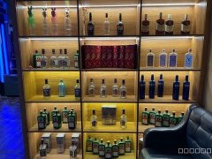 C8784昌吉青年南路华东酒吧街350平酒吧转让