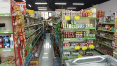 C8789昌吉市青年南路华中美地大型小区门口临街