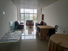 C8792位于奇台县城南市场临街137平门面出租