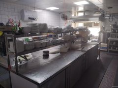 C8795华都美食街2楼300平餐厅转让