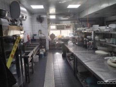 C8795华都美食街2楼300平餐厅转让