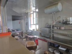 C8800位于吉木萨尔县北环路北地村小区东门临街店面转让