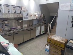 （成功案例）C8804位于昌吉市亚中餐饮一条街96平店面转让