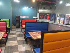 （成功案例）C8813米东区天泉名居130平火锅店转让