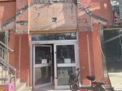 C8823位于五家渠幸福路300平门面出租