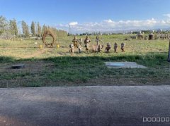 C8841位于昌吉屯河畔花田林海露营区儿童游泳池带滑梯转让