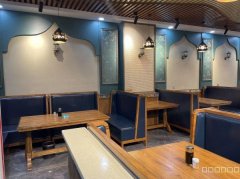 C8840乌市大湾北路恒昌欧景名苑3期190平辣子鸡店转让