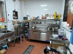 C8842城建步行街内中间47平旺铺转让