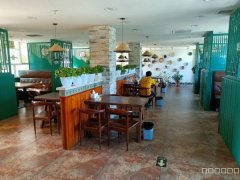 C8866位于昌吉市阜康地区元森国际小区北门临街餐饮店面转让