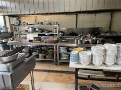 C8884乌市七道湾420平高端餐厅转让