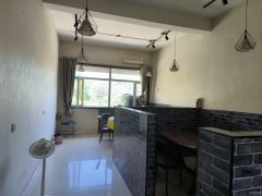 C8894昌吉金城维也纳51平麻辣辣子鸡店转让