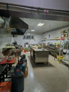 C8894昌吉金城维也纳51平麻辣辣子鸡店转让