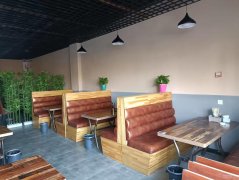 C8926位于昌吉市宁边路香水湾二期临街126平店面转让