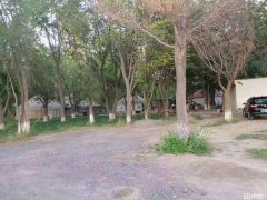 C8935位于昌吉市滨湖驾校附近农家院对外整体出让承包