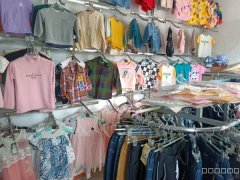 C8952位于昌吉市文化东路州一幼22平店面转让