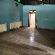 C8955位于五家渠外环路附近临街一层120平商铺出租