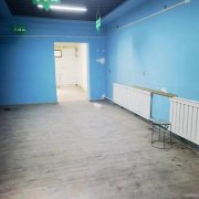 C8955位于五家渠外环路附近临街一层120平商铺出租