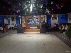 C8964昌吉市健康东路文工团对面临街门面出租