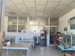 C8970昌吉健康东路河畔家园沿街55平店铺转让