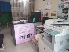 C8974明华街加油站边上33平照像图文店转让