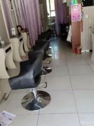 C8987昌吉绿洲绿新加坡花园33平旺铺转让