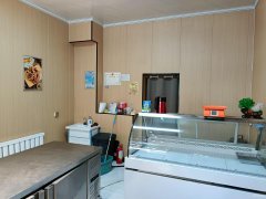 C8988位于健康路与建设路交叉口临街42平店面转让