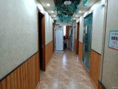 C9001位于昌吉市南公园西路丽景尚城临街245平门面出租