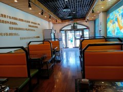 C9001位于昌吉市南公园西路丽景尚城临街245平门面出租