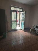 C9012喀什东路粮校定海三巷20平店铺转让