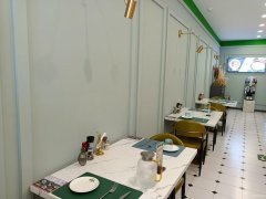 C9014位于昌吉市长宁南路时代帝景临街216平店面转让