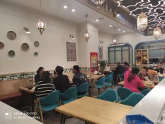 C9018卡子湾附近万人小区营业中清餐厅转让