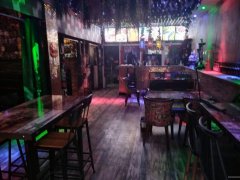 C9025阜康团结西路78平休闲吧转让