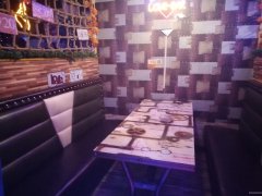 C9025阜康团结西路78平休闲吧转让