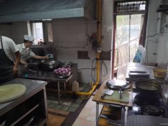 C9040阜康中医院附近城北市场对面85平早餐店转让