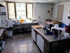 C9046位于昌吉市香格里拉小区临街营业中餐饮店转让