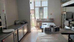 C9061位于奇台县当代名筑二期临街店面转让